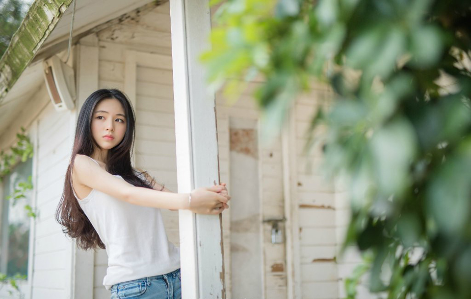 “好，我派人去办。”孟达点了点头。